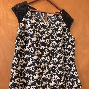 New York & Company size large blue and white floral tank